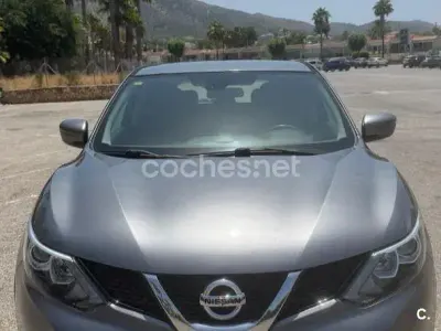 Usado Nissan Qashqai Acenta 110 CV (80 kW) 2016 Gris / plata SUV