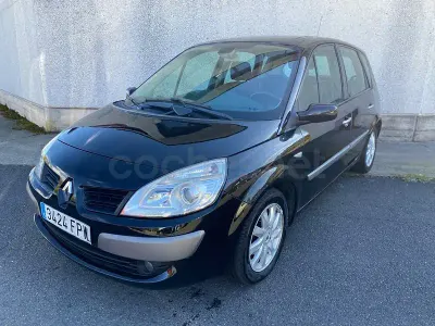 Usado Renault Scénic Dynamique 110 CV (80 kW) 2007 Negro Monovolumen