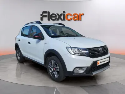 Usado Dacia Sandero Comfort 95 CV (69 kW) 2019 Blanco Berlina