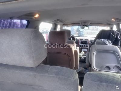 Usado Kia Carnival LX 144 CV (105 kW) 2004 Gris / plata Monovolumen