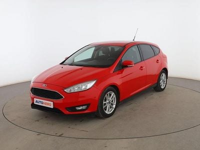 Usado Ford Focus Trend 120 CV (88 kW) 2015 Rojo Utilitario
