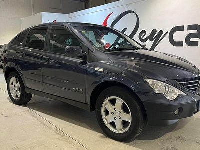 Usado Ssangyong (KGM) Actyon Limited 141 CV (103 kW) 2009 Gris SUV