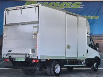 Usado Iveco Daily 160 CV (117 kW) 2022 Blanco Van