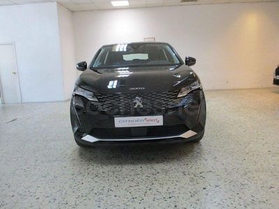 Käytetty Peugeot 3008 Active 130 HP (95 kW) 2022 Musta Katumaasturi