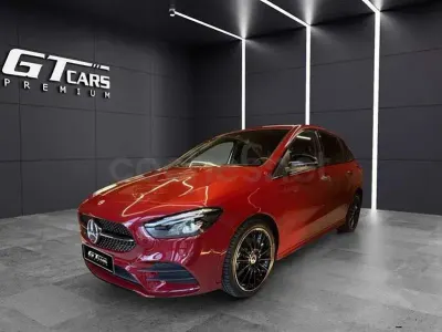 Usado Mercedes B250 218 CV (160 kW) 2022 Rojo Utilitario