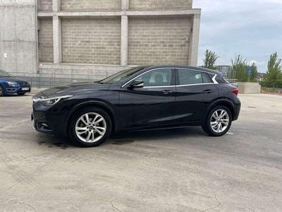 Infiniti Q30