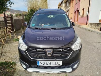 Usado Dacia Dokker Essentiel 95 CV (69 kW) 2019 Negro Monovolumen
