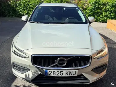 Usado Volvo V60 Momentum 190 CV (139 kW) 2018 Blanco Familiar