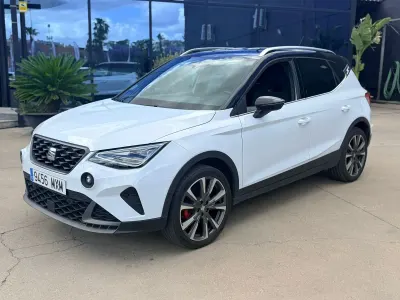 Usado Seat Arona FR 150 CV (110 kW) 2024 Blanco SUV