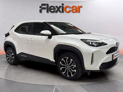 Blanco Usado 2024 Toyota Yaris Hybrid Active | 21.990 € (Precio justo)