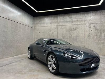 Usado Aston Martin V8 Vantage 420 CV (308 kW) 2010 Gris / plata Coupe