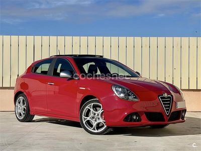 Usado Alfa Romeo Giulietta Distinctive 170 CV (125 kW) 2012 Rojo Berlina