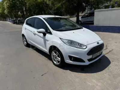 Usado Ford Fiesta Titanium 100 CV (73 kW) 2013 Blanco Berlina