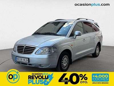 Usado Ssangyong (KGM) Rodius 165 CV (121 kW) 2012 Gris / plata Monovolumen