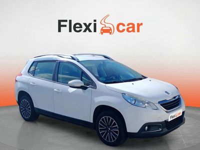 Usado Peugeot 2008 Allure 100 CV (73 kW) 2015 Blanco SUV