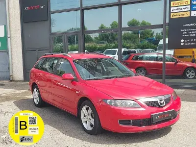 Usado Mazda 6 Active 140 CV (102 kW) 2008 Rojo Familiar