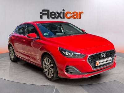 Käytetty Hyundai i30 120 HP (88 kW) 2019 Punainen Sedan