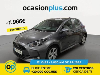 Usado Toyota Yaris Hybrid Active 116 CV (85 kW) 2024 Blanco Berlina