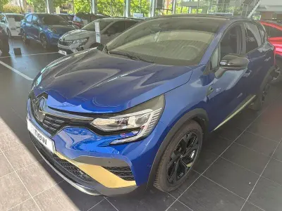 Usado Renault Captur Engineered 145 CV (106 kW) 2023 Azul SUV