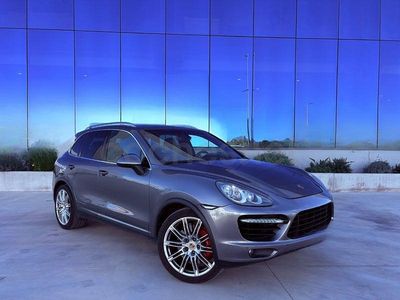 Usado Porsche Cayenne Turbo 500 CV (367 kW) 2012 Gris / plata SUV
