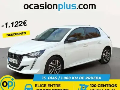 Usado Peugeot 208 Allure 102 CV (75 kW) 2023 Blanco Utilitario