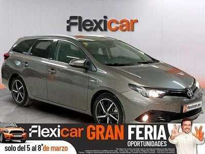 Usado Toyota Auris Hybrid Active 136 CV (100 kW) 2018 Gris Familiar