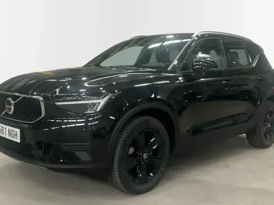 Usado Volvo XC40 Core 163 CV (119 kW) 2025 Negro SUV
