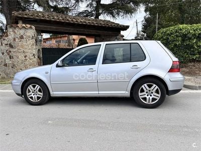 Usado VW Golf IV Conceptline 100 CV (73 kW) 2001 Gris / plata Berlina