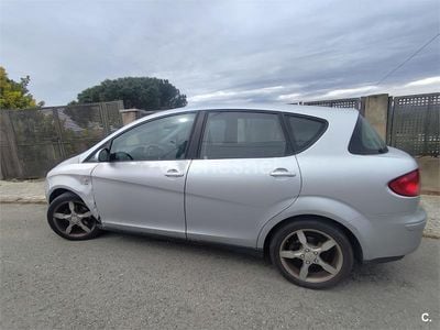 Usado Seat Toledo Sport 140 CV (102 kW) 2005 Gris / plata Utilitario