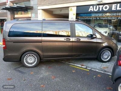 Mercedes V220