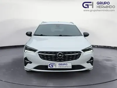Usado Opel Insignia GS Line 177 CV (130 kW) 2021 Blanco Familiar