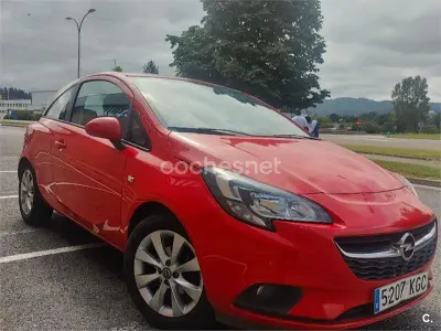 Usado Opel Corsa Selective 90 CV (66 kW) 2017 Rojo Utilitario
