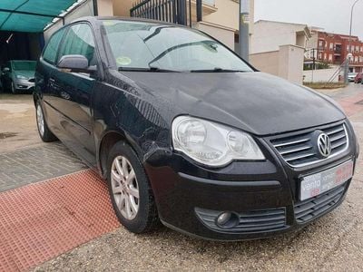 Usado VW Polo Advance 75 CV (55 kW) 2005 Negro Utilitario
