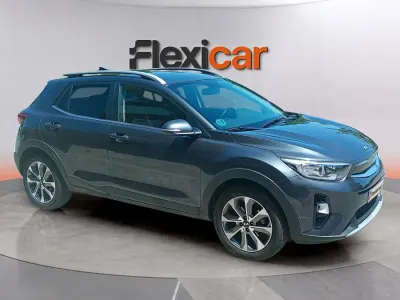 Usado Kia Stonic 101 CV (74 kW) 2018 Gris SUV