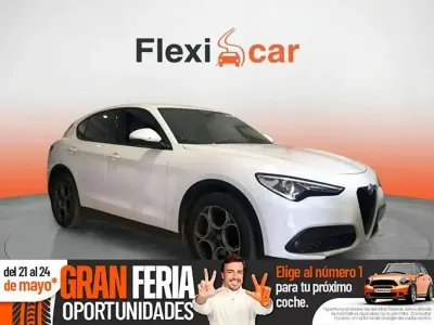 Usado Alfa Romeo Stelvio Sprint 190 CV (139 kW) 2022 Blanco SUV