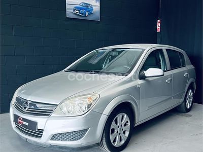 Gris / plata Usado 2008 Opel Astra Enjoy Berlina | 3250 € (Precio justo)