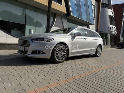 Usado Ford Mondeo Titanium 150 CV (110 kW) 2017 Gris / plata Familiar