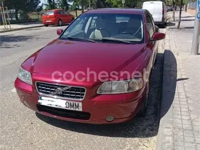 Occasion Volvo S60 Momentum 126 PK (92 kW) 2005 Rood Sedan