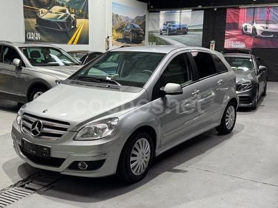 Mercedes B200
