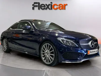 Usado Mercedes 220 170 CV (125 kW) 2019 Azul Coupe