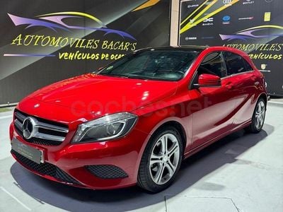 Usado Mercedes A180 Urban 109 CV (80 kW) 2015 Rojo Berlina