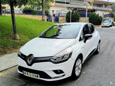 Usado Renault Clio IV LIMITED 90 CV (66 kW) 2018 Blanco Berlina