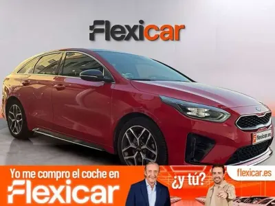 Usado Kia ProCeed GT-Line 140 CV (102 kW) 2019 Rojo Familiar