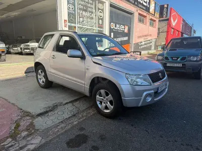 Usado Suzuki Grand Vitara 129 CV (94 kW) 2006 Gris / plata SUV