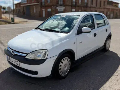 Usado Opel Corsa SRi 75 CV (55 kW) 2002 Blanco Utilitario