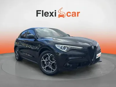 Usado Alfa Romeo Stelvio Sprint 160 CV (117 kW) 2022 Negro SUV