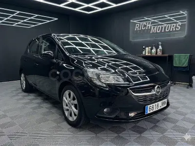 Usado Opel Corsa Selective 90 CV (66 kW) 2017 Negro Utilitario