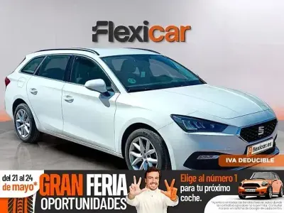 Usado Seat Leon Reference 115 CV (84 kW) 2021 Blanco