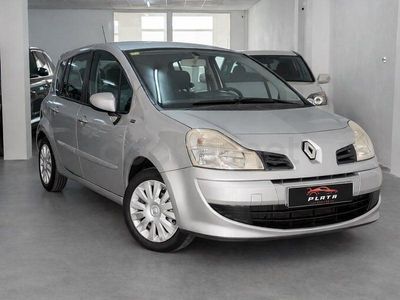 Usado Renault Grand Modus 75 CV (55 kW) 2012 Gris / plata Monovolumen