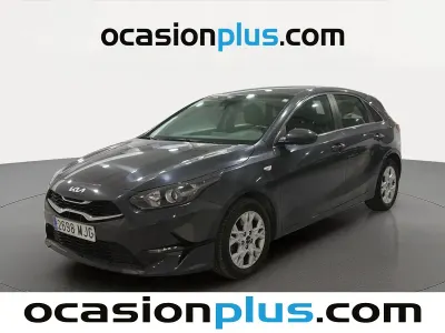 Usado Kia Ceed 136 CV (100 kW) 2023 Gris Utilitario